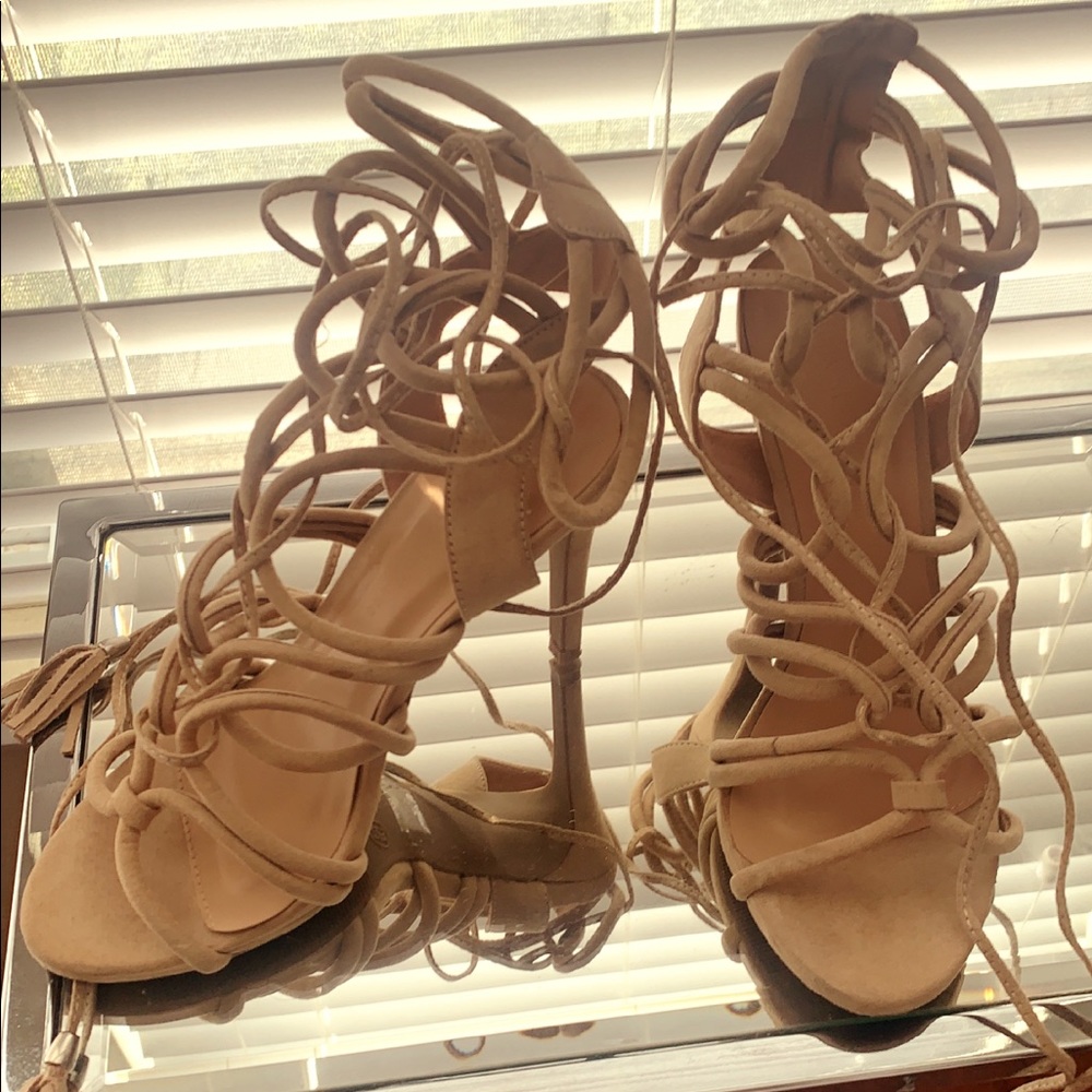 Beautiful high heels, color tan, laced, size 5.5,
